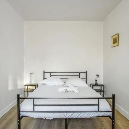Carpete - Welkeys Apartment Versailles