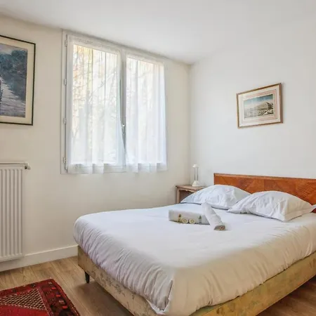 Carpete - Welkeys Apartment Versailles
